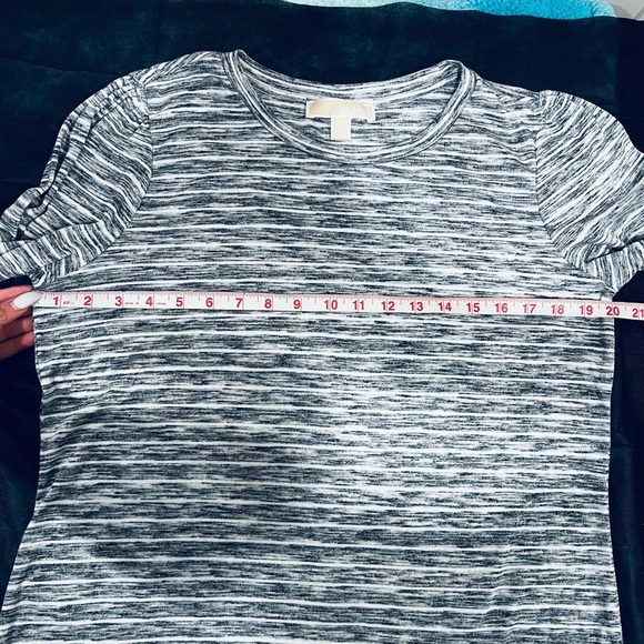 🔥Michael Kors Blouse🔥 - Picture 4 of 4